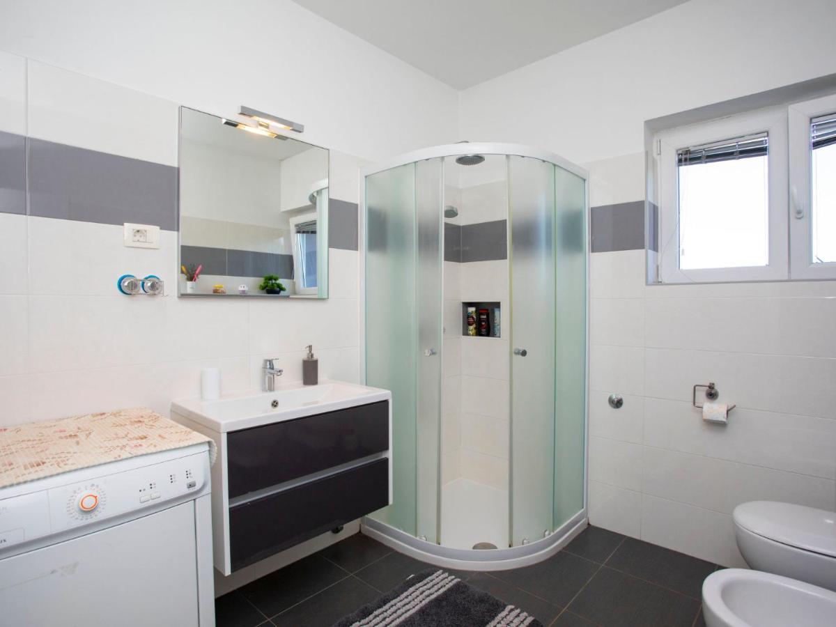 Apartment Olivia By Interhome Pićan エクステリア 写真